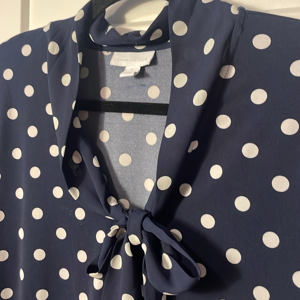 Charter club. Size large. With bow around neck. - Picture 2 of 4